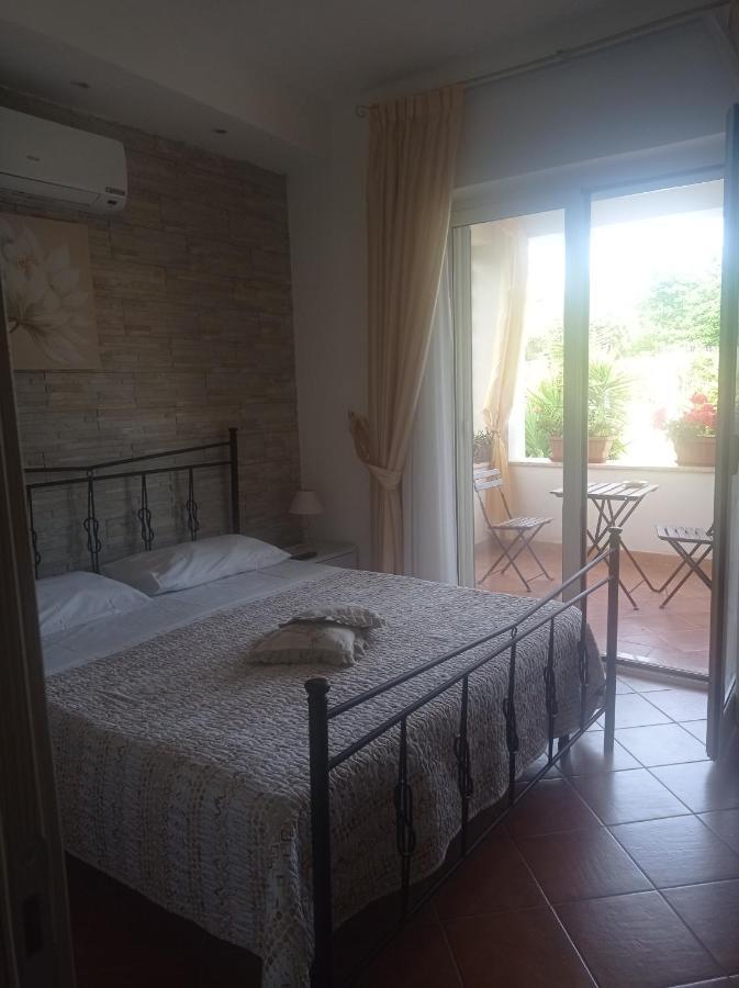 B&B Le Rose Santa Maria di Castellabate Bagian luar foto